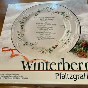 Pfaltzgraff Winterberry Family and Friends 12” Stoneware Holiday Sharing Plate